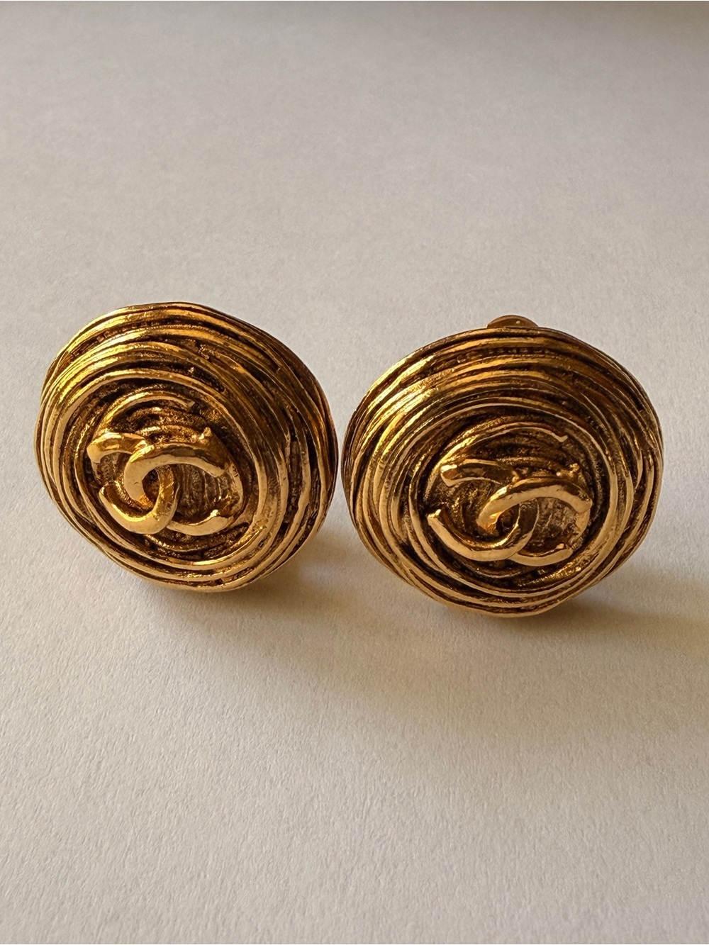 Chanel Vintage 1994 Birds Nest Interlocking CC Clip-On Earrings 94A Gold Tone